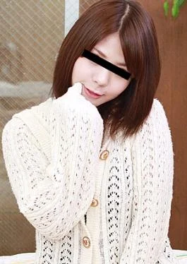 10-112124-01 Pick up a cute amateur girl who seems to be bored on the street!