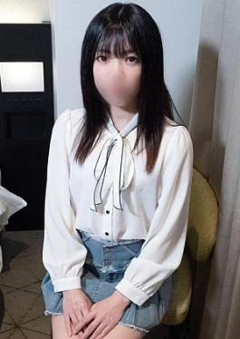 FC2PPV-4309852 No Quantity limit Super slender Nami 18 years old Turns her beautiful legs into
