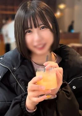FC2PPV-4419446 Appearance -chan a new graduate working hard at a mobile phone shop seduced her