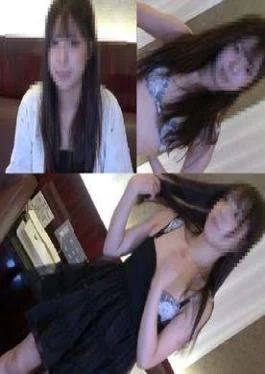 FC2PPV-4527991 Insertion at the hotel Miki-chan apparel shop clerk insertion ()
