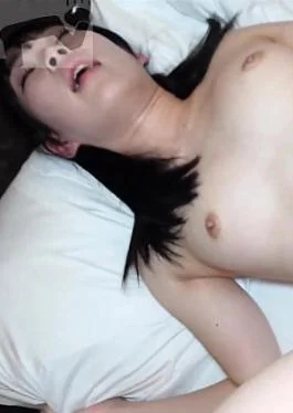 FC2PPV-4597323 Faceless A 22-year-old nail technician who is a new graduate and is in trouble