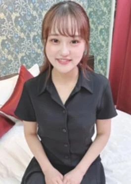 FC2PPV-4647352 First shoot A beautiful woman with a single flower blooming in a workplace full