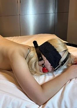 FC2PPV-4673870 I trained a blonde gal and made it into a meat toilet number 2
