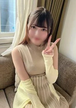 FC2PPV-4895806 A 19-year-old gravure-style fair-skinned beauty with a beautiful body is taught by a big