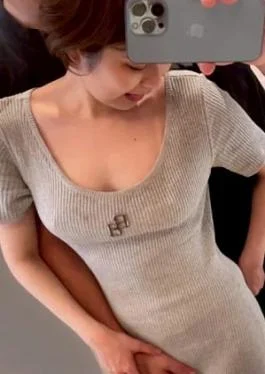 FC2PPV-4910536 Sex filmed with a smartphone with an E-breasted nurse who loves men so much
