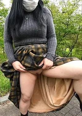 FC2PPV-4912995 Individual shooting/outdoor exposure & blowjob <Big breasted chubby wife> Sagging breasts! A face! Sexless
