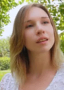 HZ-3652 Creampie in Europe #Alice – AlicKlay Spread Her Legs Wide And Made Her Face