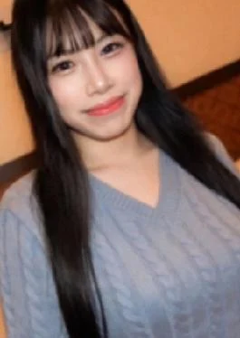 Pupufu-4719377 of Big-Breathed Femare Announcer Type A-Cup Woman From A Local Station Shows Off Hair