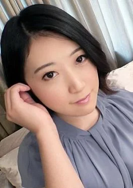 SIRO-4295 First shoot Foreign employee Bright whitening A serious new employee starts a secret part-time