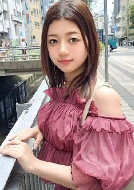 SIRO-5401 Her Face Is Small And Her Body Is Delicate, But Her Boobs And Ass