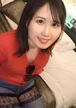 SIRO-5467 She May Have A Baby Face, But Inside She Is A Very Erotic Adult