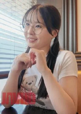 SIRO-5609 The Peak Of A Voluptuous Body Momo 20 Years Old Stripped Of Flirting Sex
