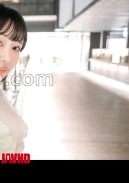 SIRO-5633 A Beautiful Fair-skinned College Student! Her Sexual Awakening Began When The Shower Hit Her